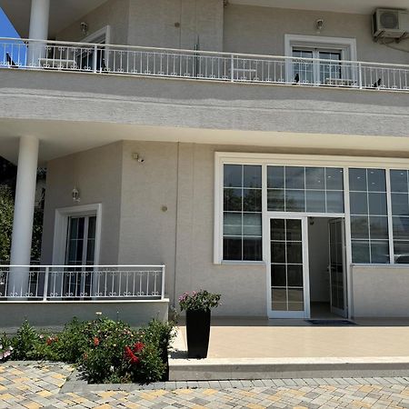 Villa August 사밀 외부 사진